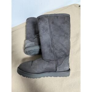 UGG Classic Suede Boots Womens Size 7 Gray Shearling Lined Mid Calf Winter Warm
